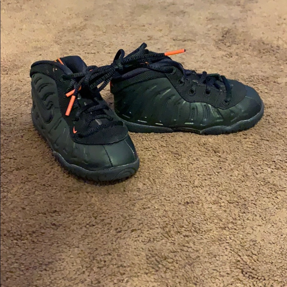 Shoes - Picture 2 of 5
